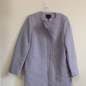 Banana Republic light gray coat, Sz L Snap closure
